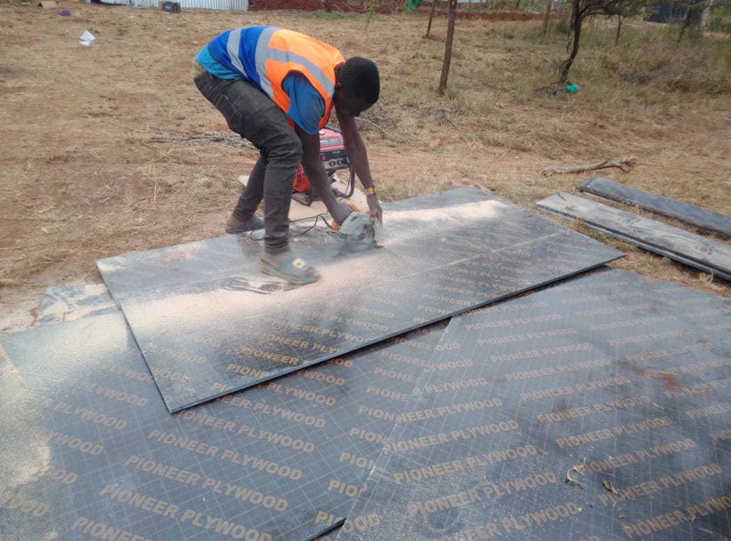 Concreting the roof slab